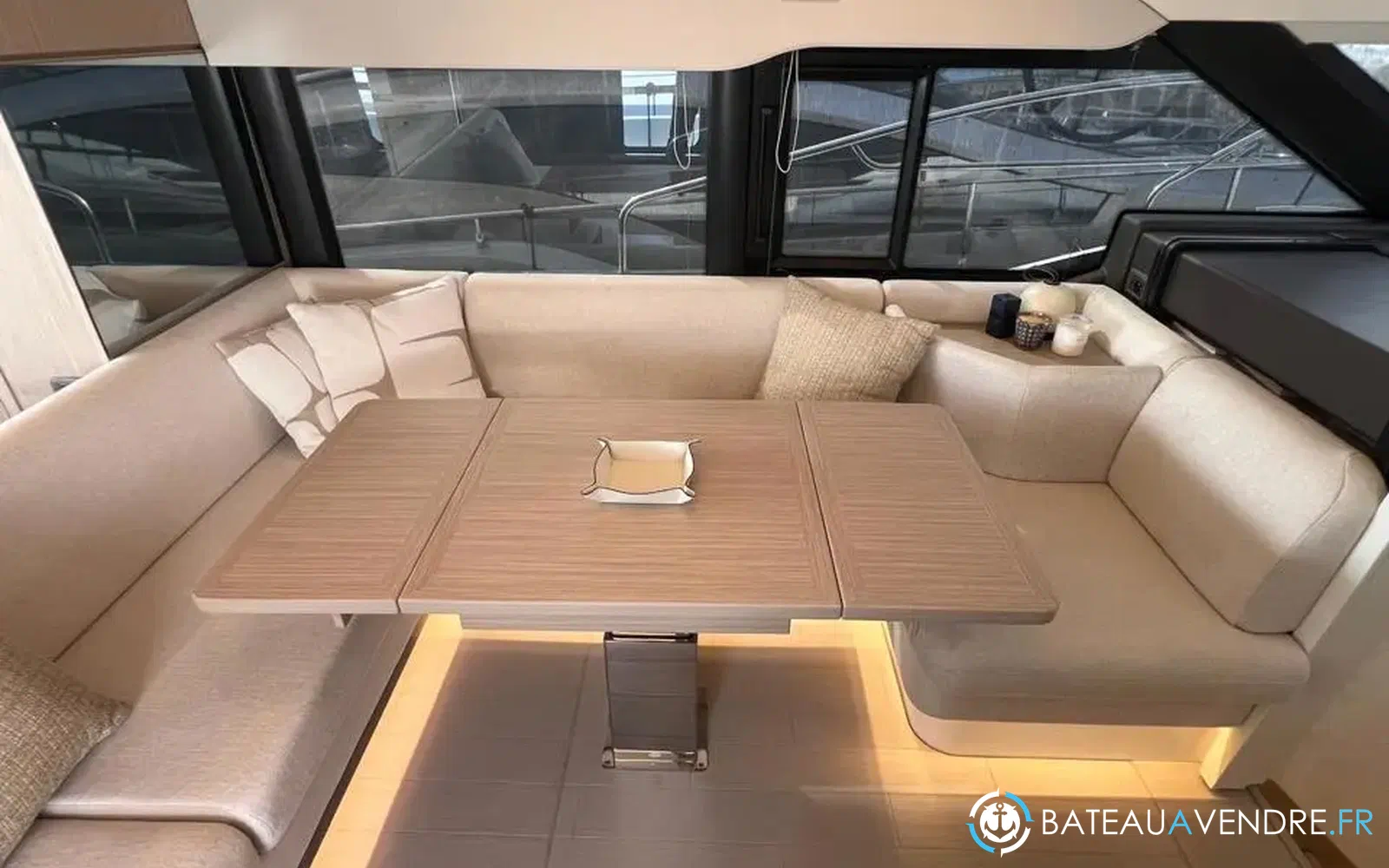 slider 30 Prestige Yachts F4.9