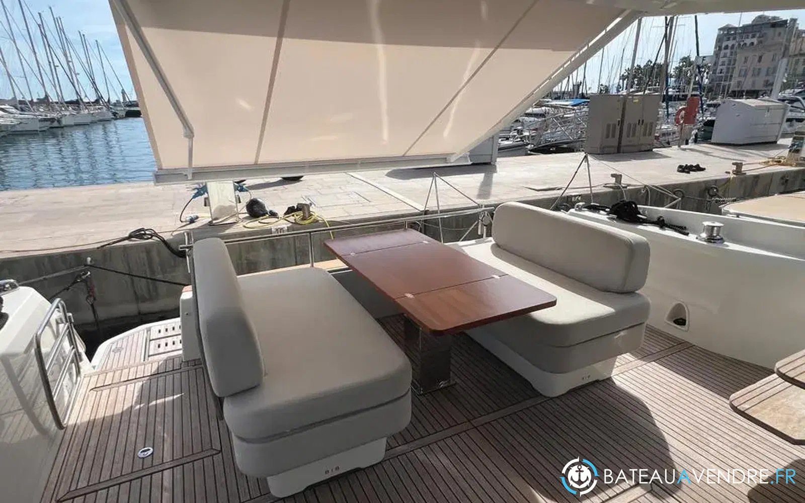 slider 7 Prestige Yachts F4.9
