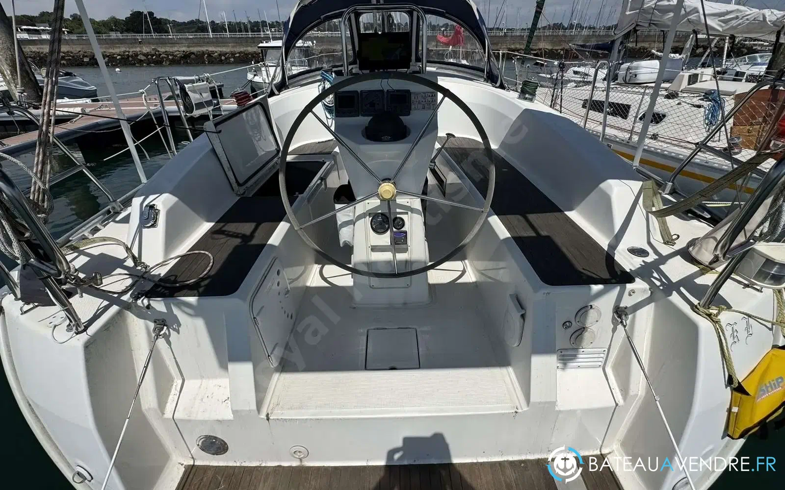 slider 8 Bavaria Cruiser 32