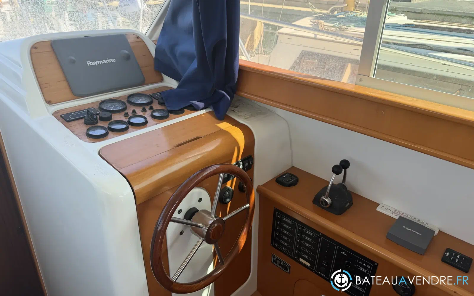 slider 11 Beneteau Antares 10.80
