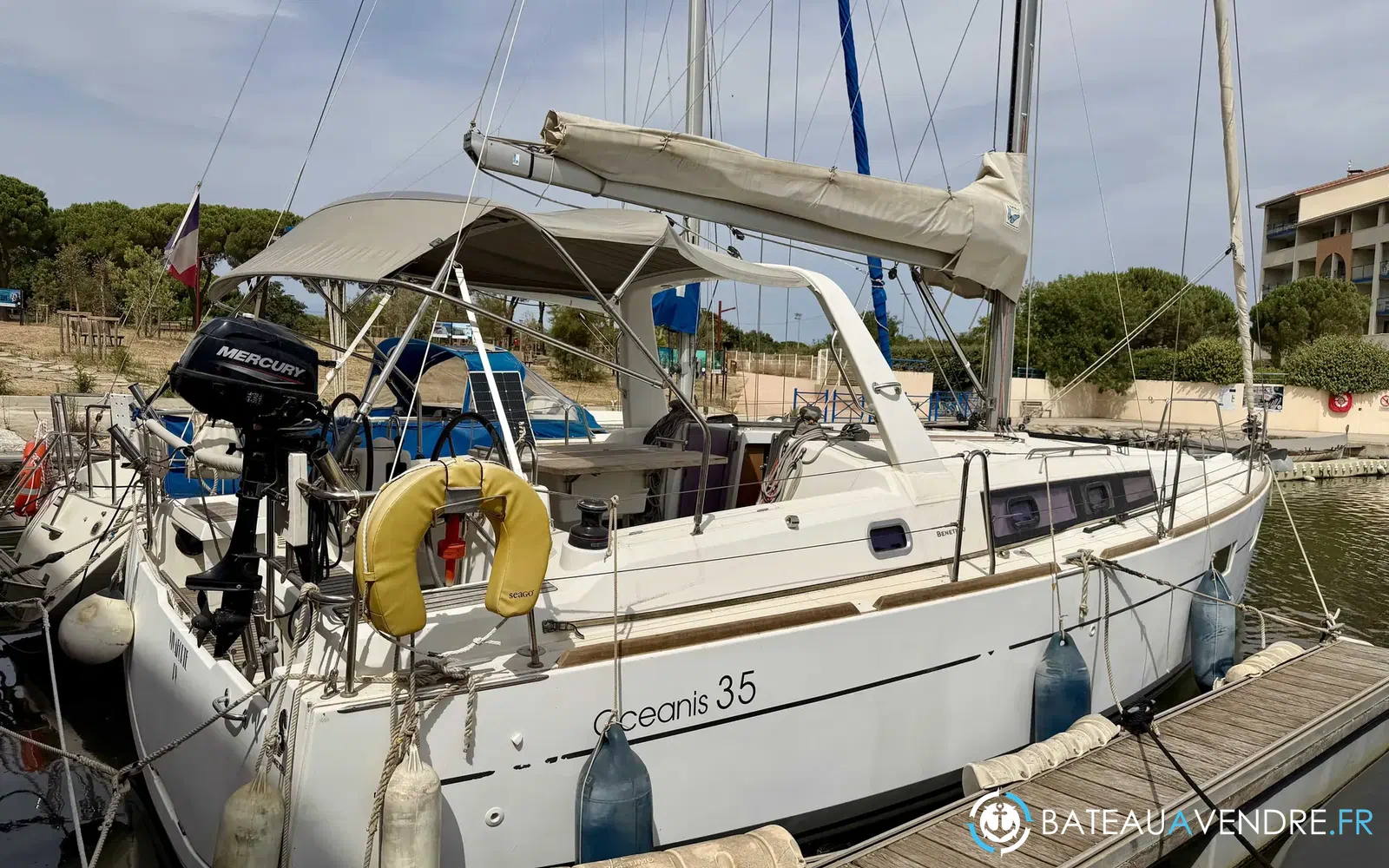 slider 1 Beneteau Oceanis 35