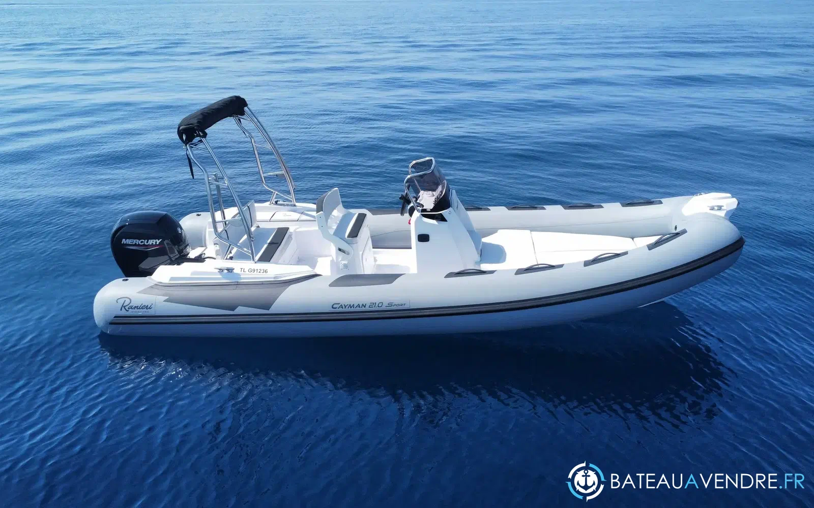 slider 1 Ranieri Cayman 21 Sport