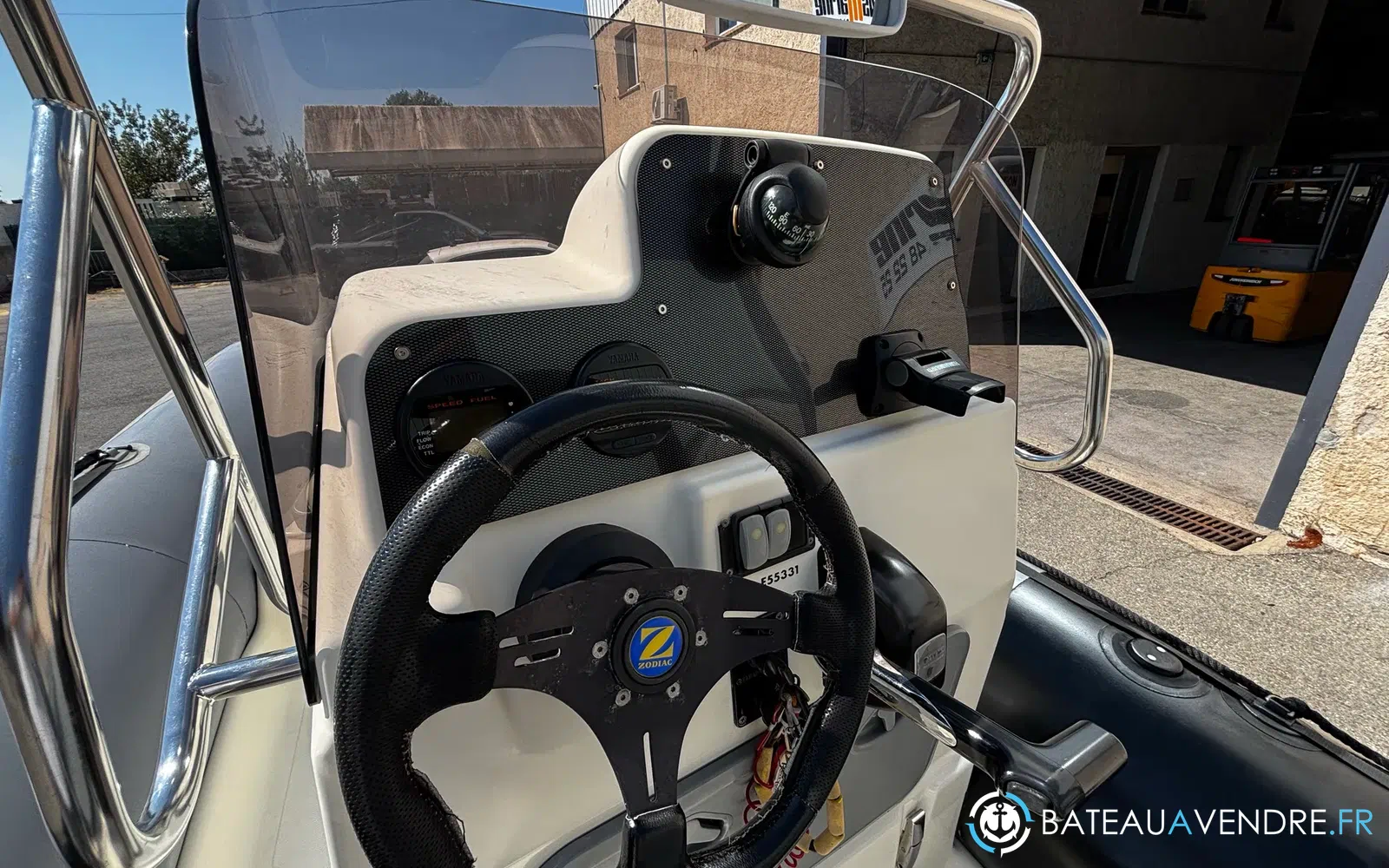 slider 24 Zodiac Pro Open 550