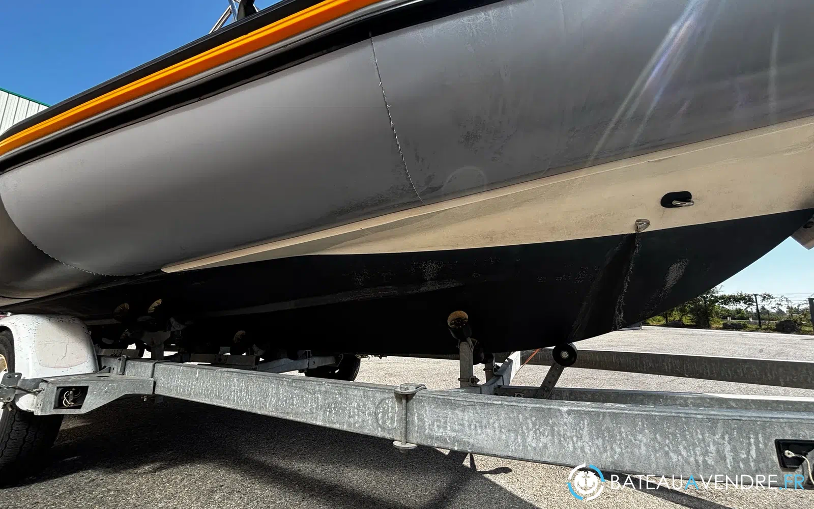 slider 38 Zodiac Pro Open 550