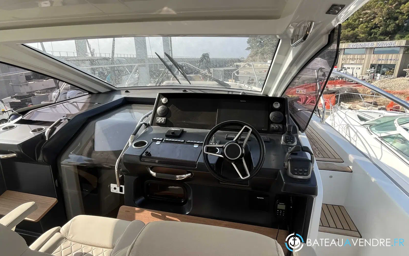 slider 12 Jeanneau DB 43