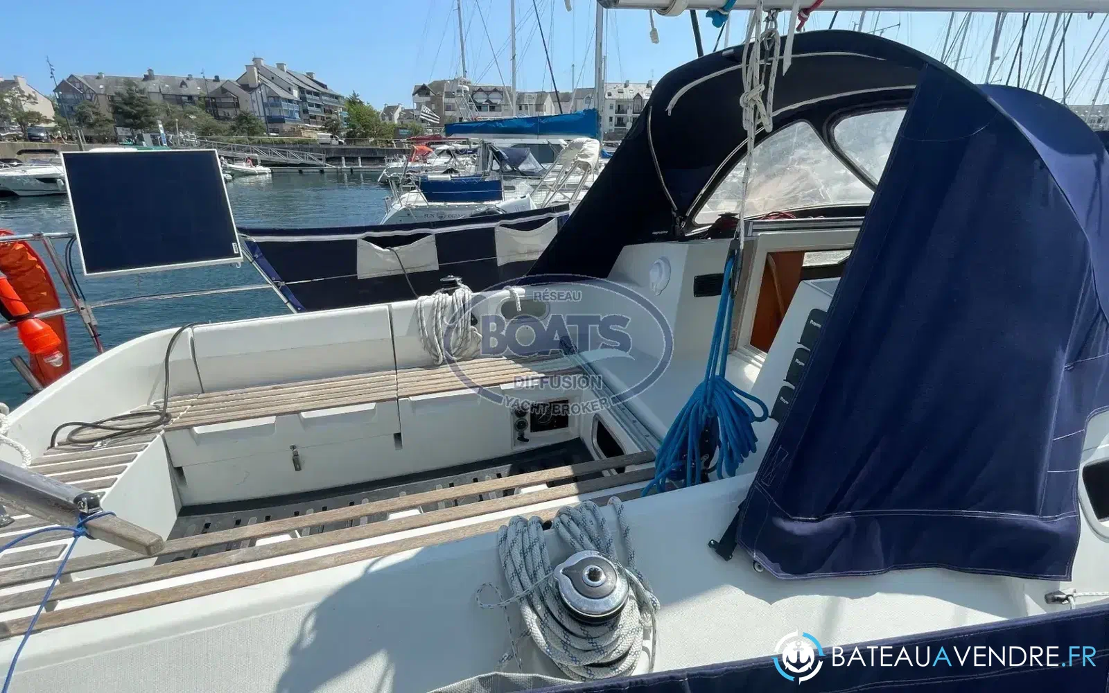 slider 4 Beneteau First 325