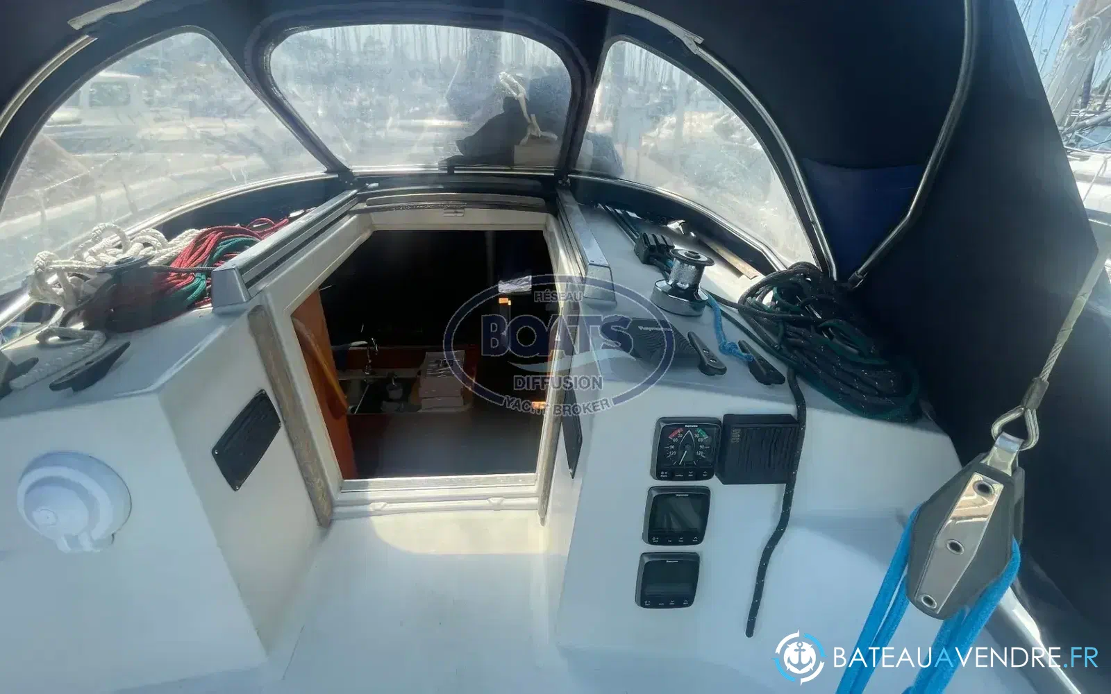 slider 6 Beneteau First 325