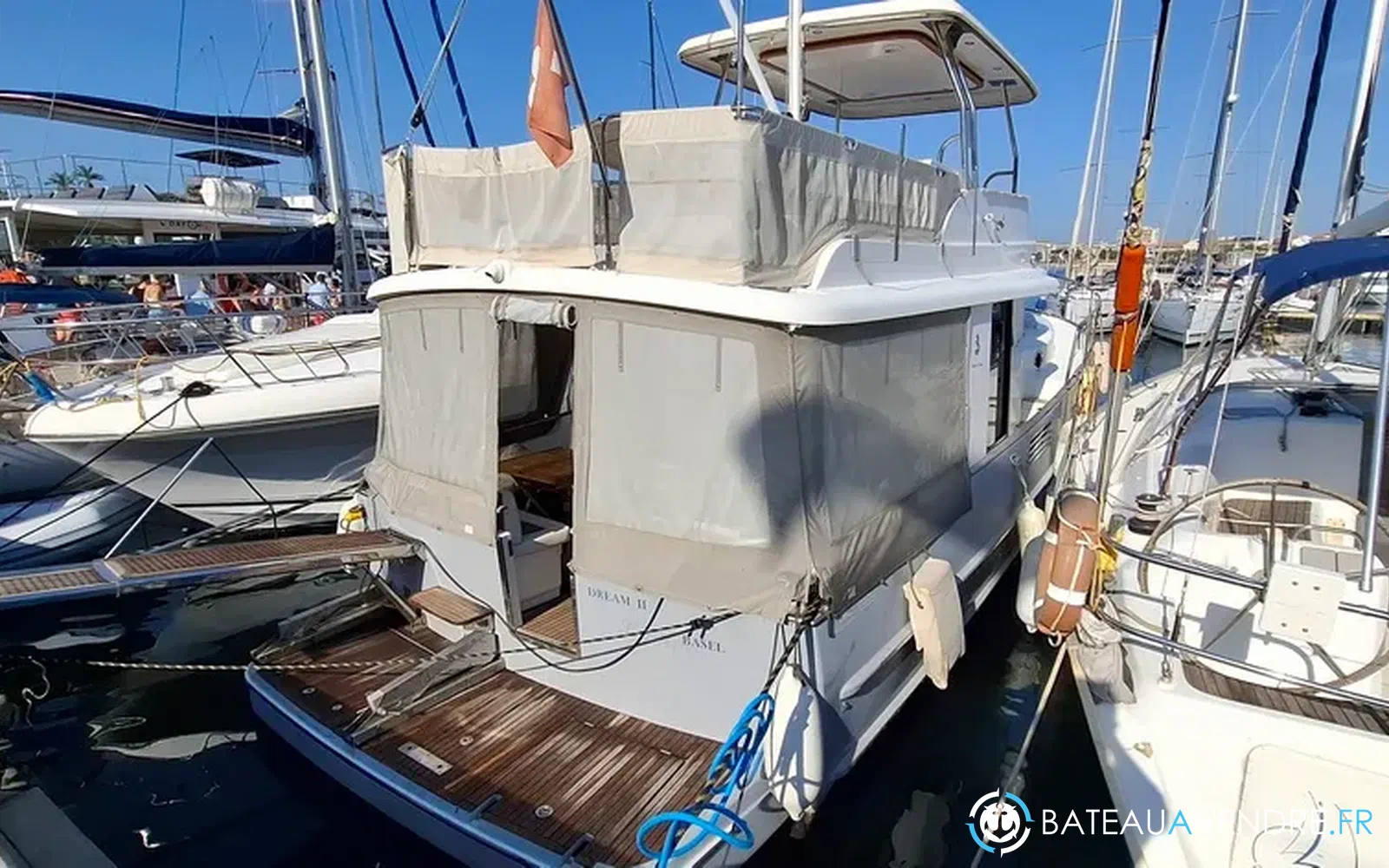 slider 55 Beneteau Swift Trawler 44