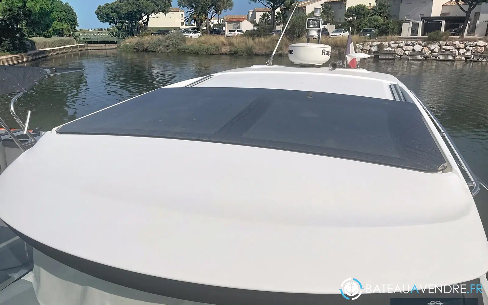 slider 2 Jeanneau NC 9