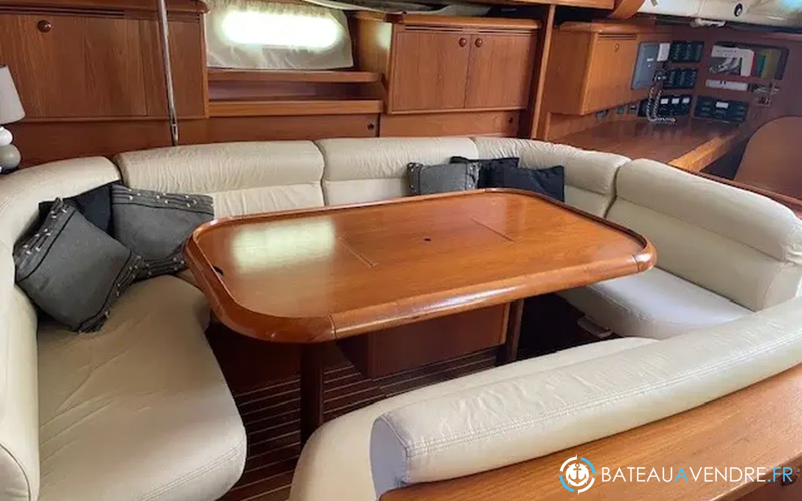 slider 39 Jeanneau Sun Odyssey 49