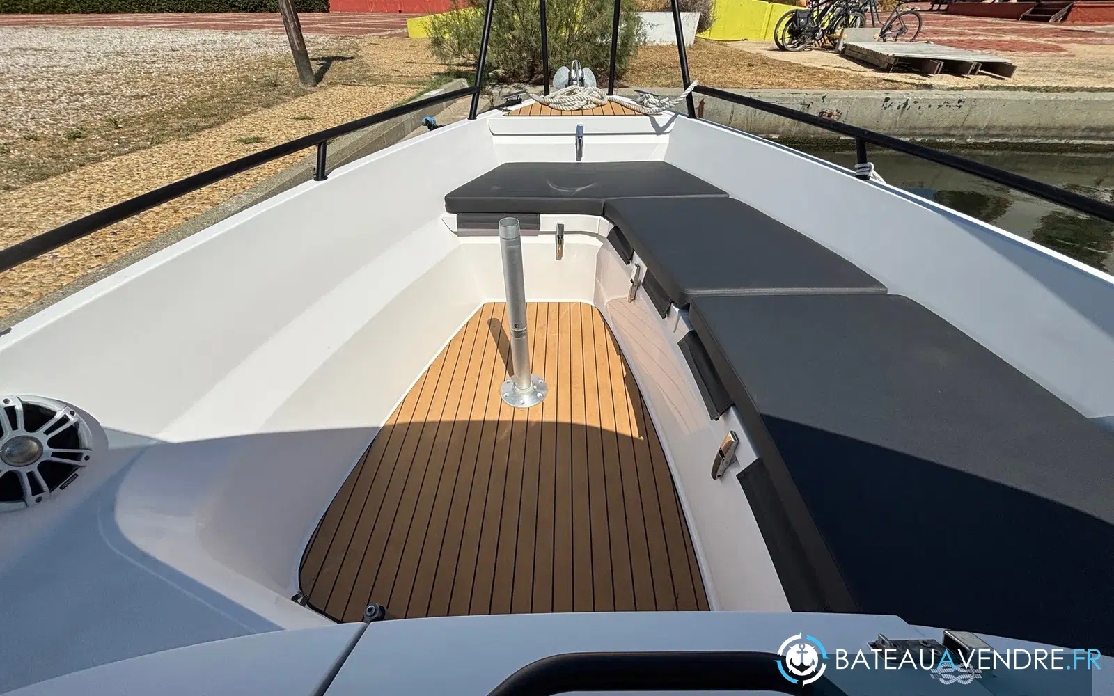 slider 6 XO Boats Explr 10 Sport