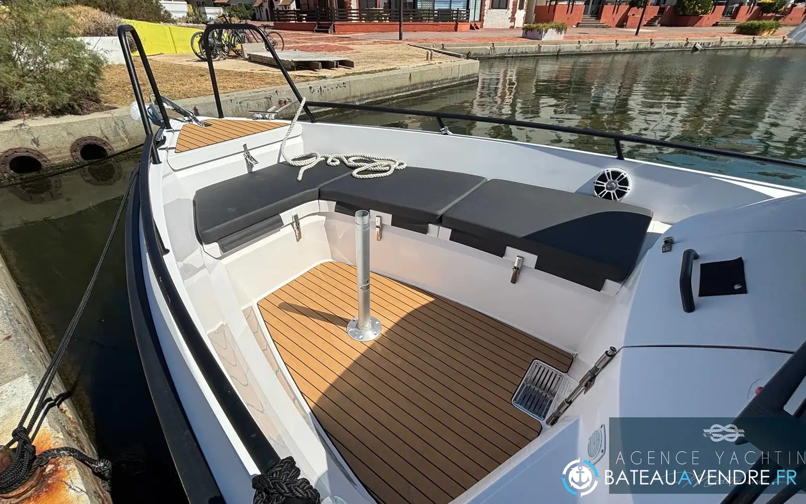 slider 8 XO Boats Explr 10 Sport