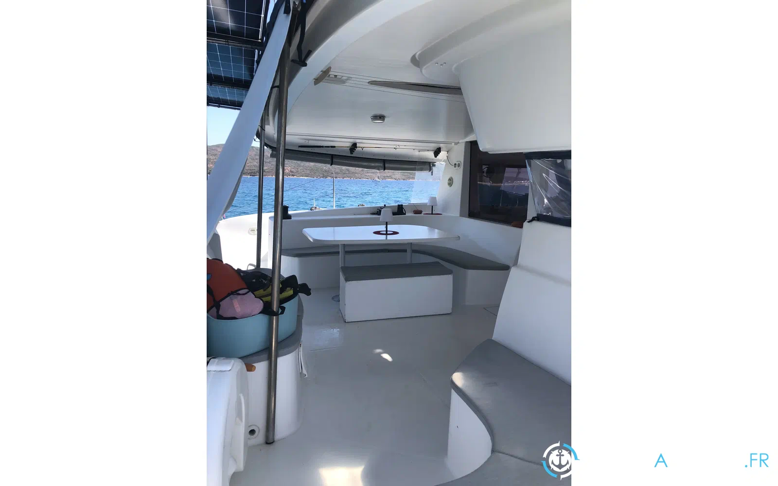 slider 21 Fountaine Pajot Salina 48