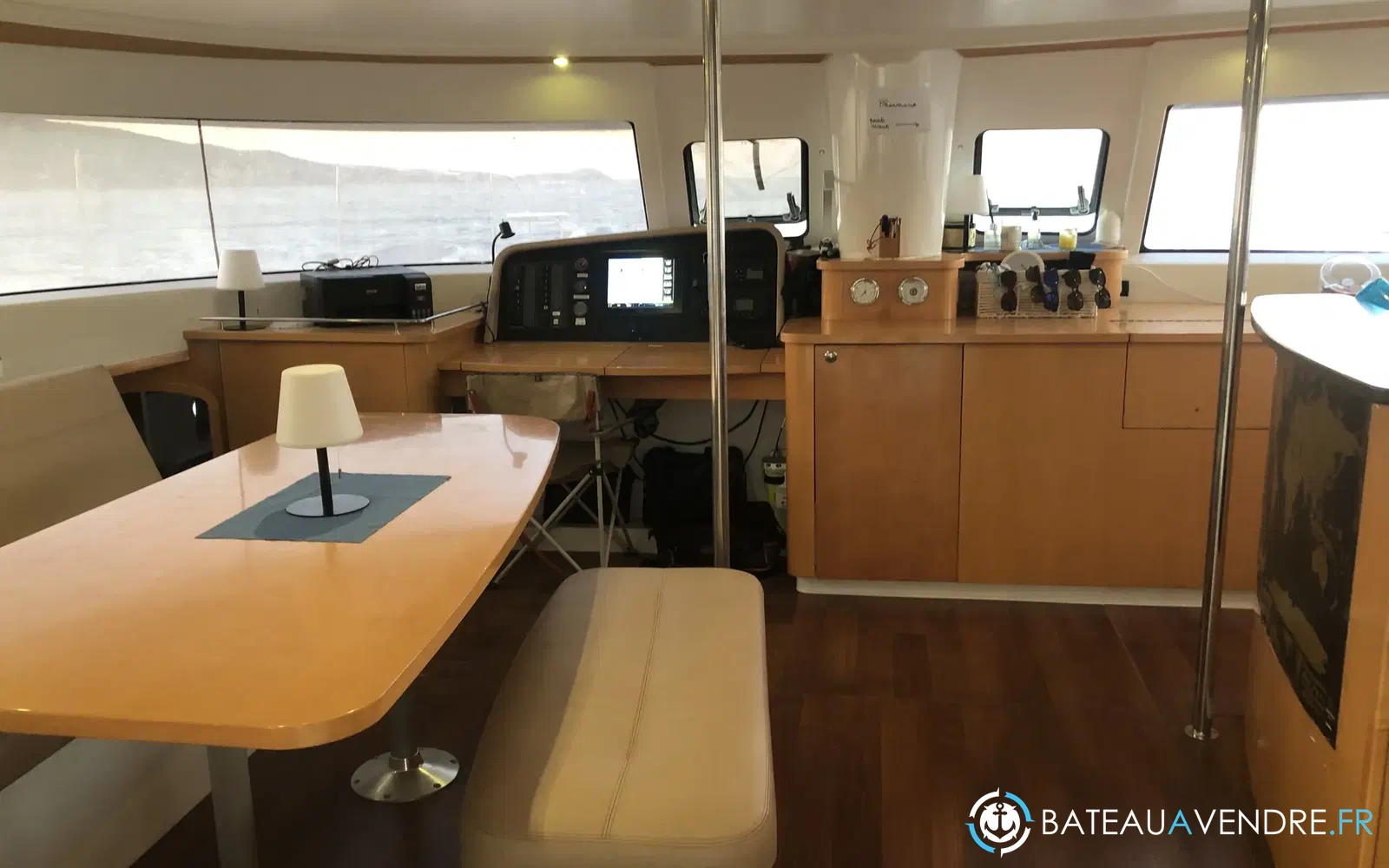 slider 30 Fountaine Pajot Salina 48