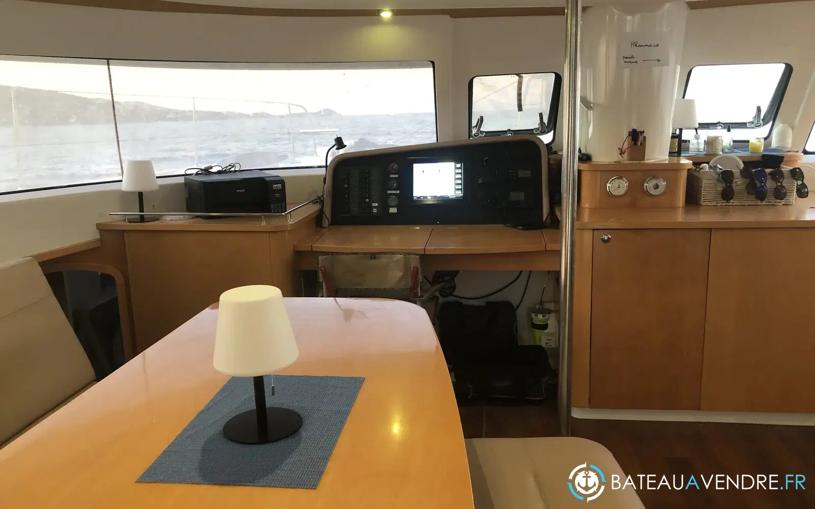 slider 32 Fountaine Pajot Salina 48