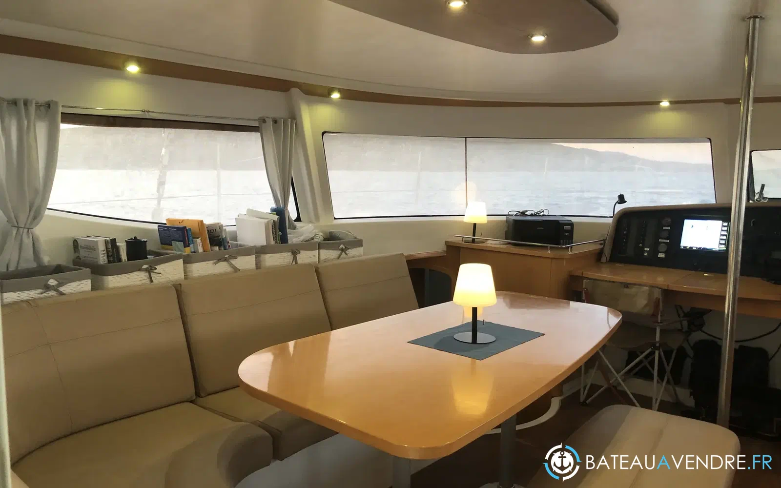 slider 33 Fountaine Pajot Salina 48