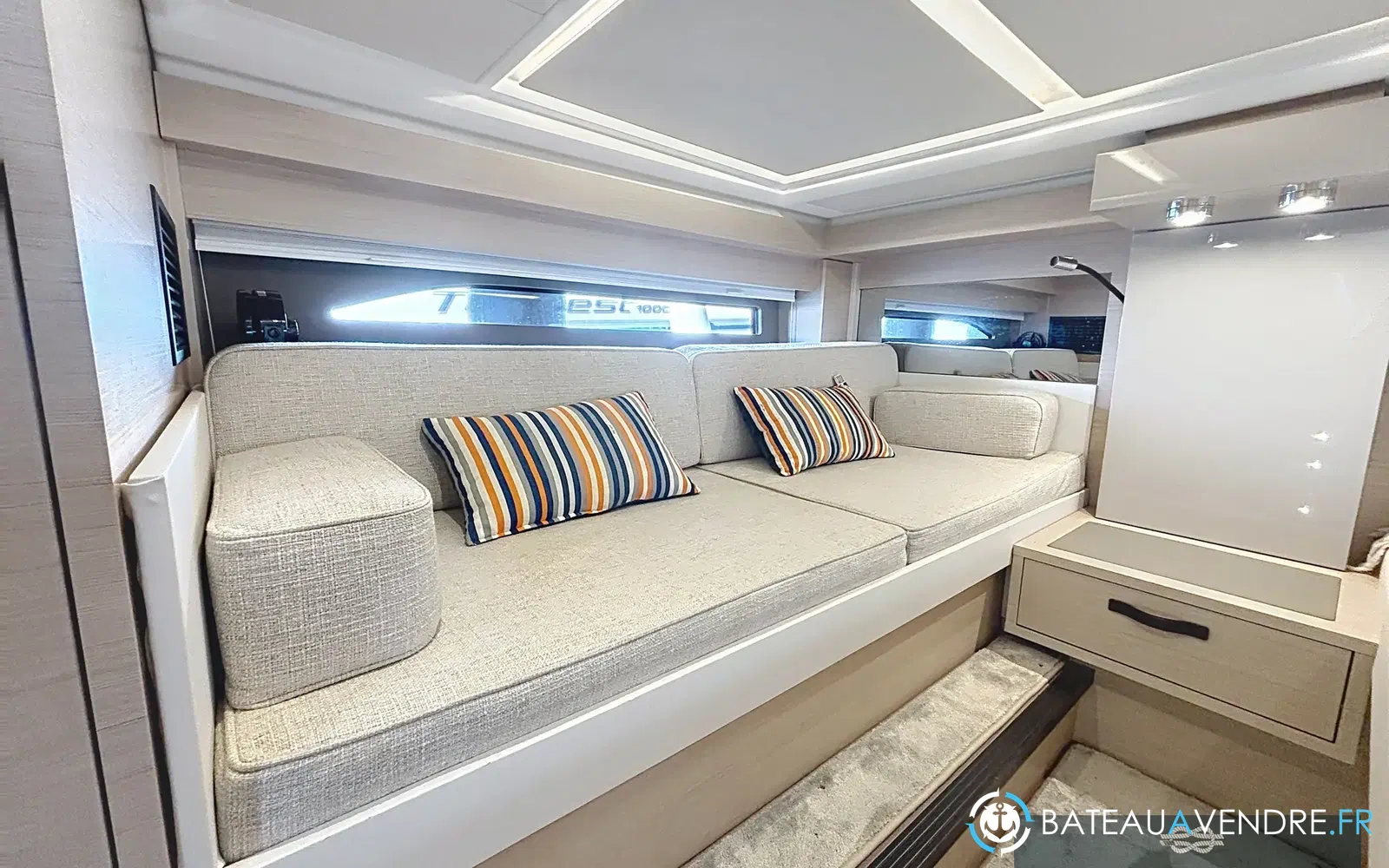 slider 13 Jeanneau DB 43