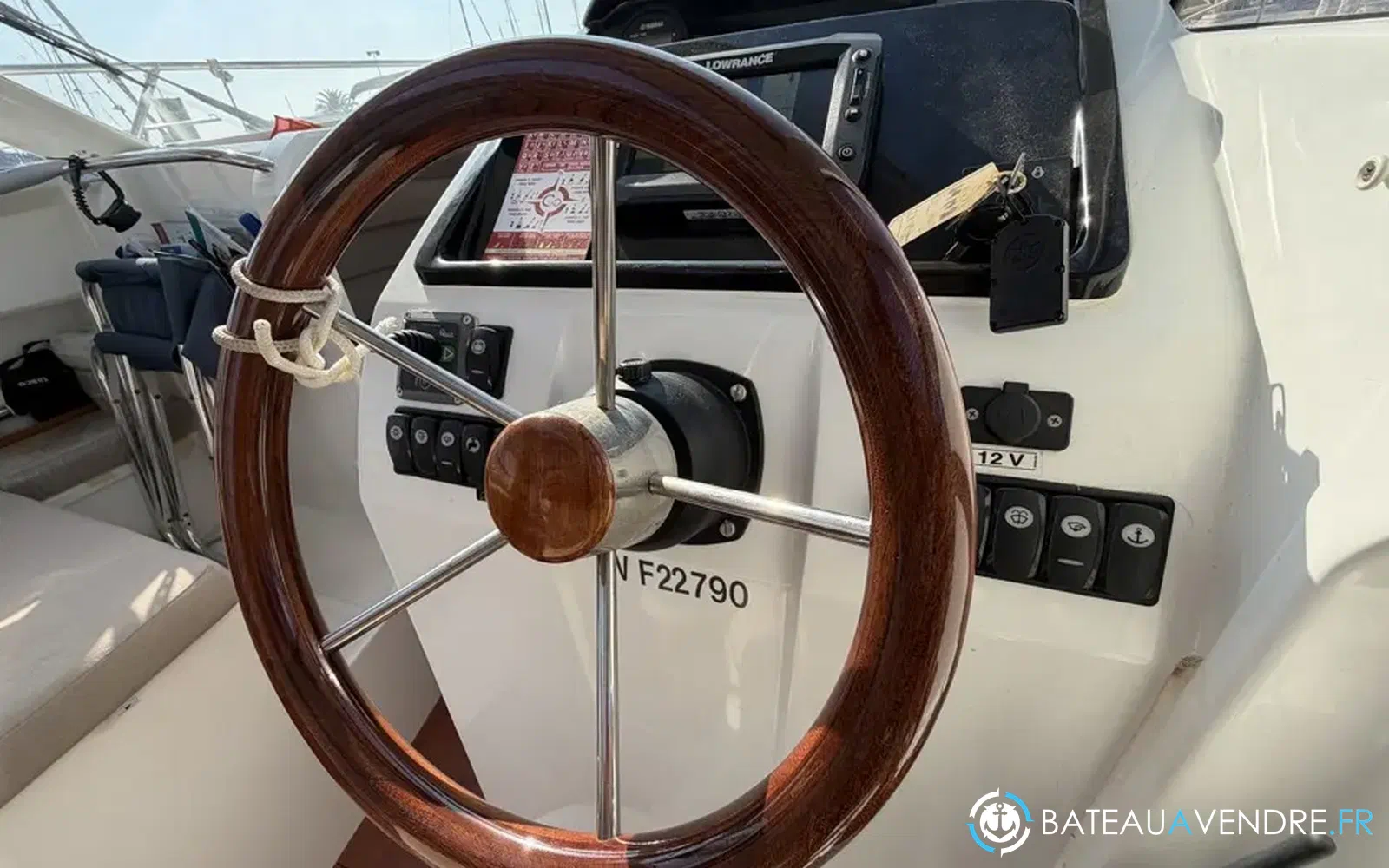 slider 26 Jeanneau Merry Fisher 755