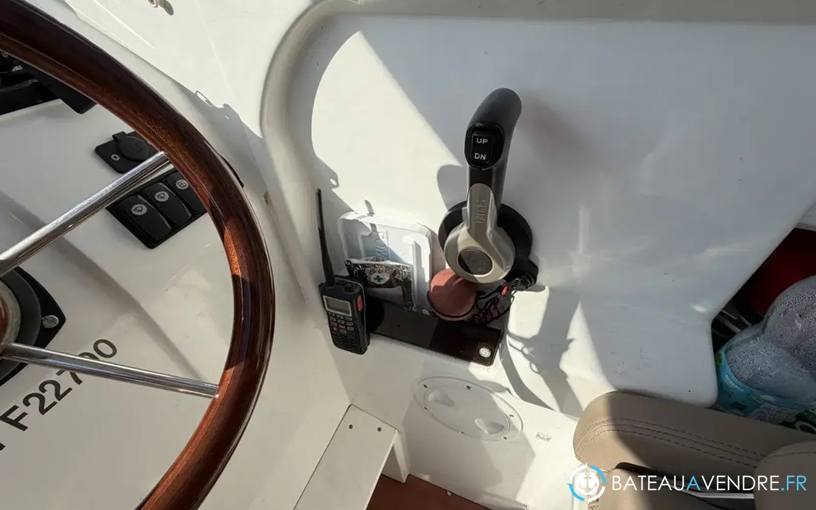 slider 27 Jeanneau Merry Fisher 755