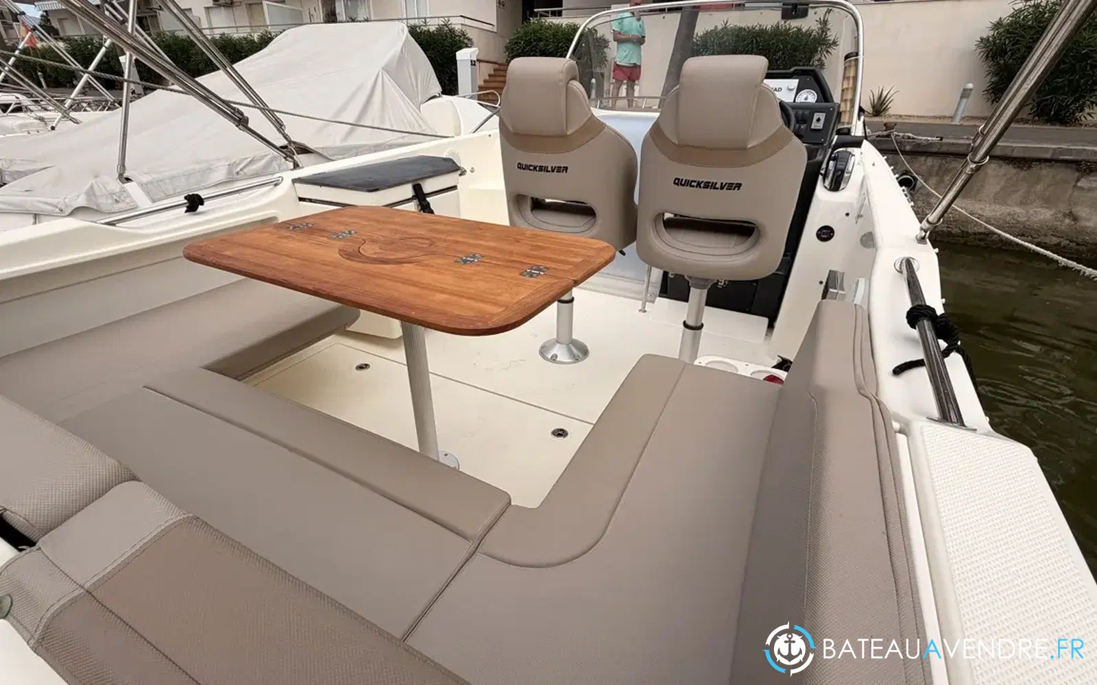 slider 12 Quicksilver Activ 755 Sundeck