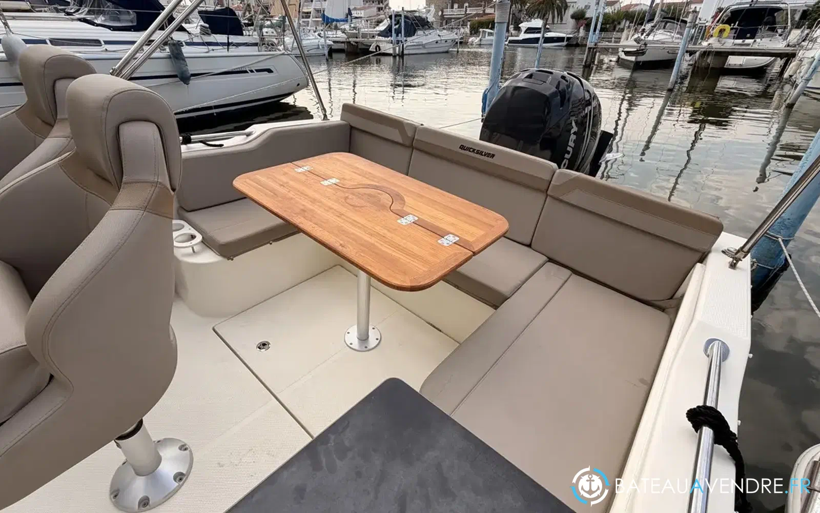 slider 15 Quicksilver Activ 755 Sundeck