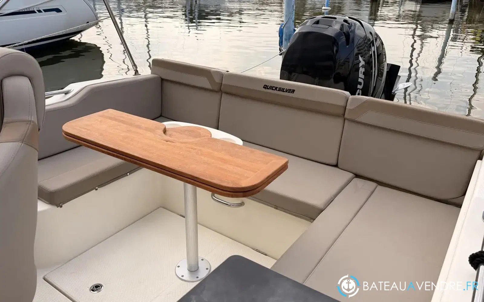 slider 16 Quicksilver Activ 755 Sundeck