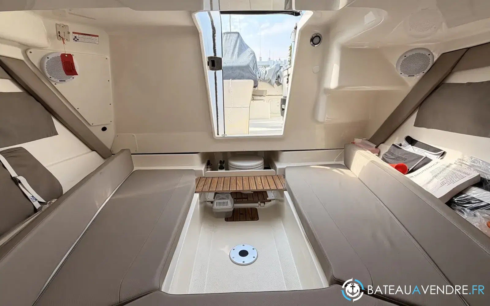 slider 32 Quicksilver Activ 755 Sundeck