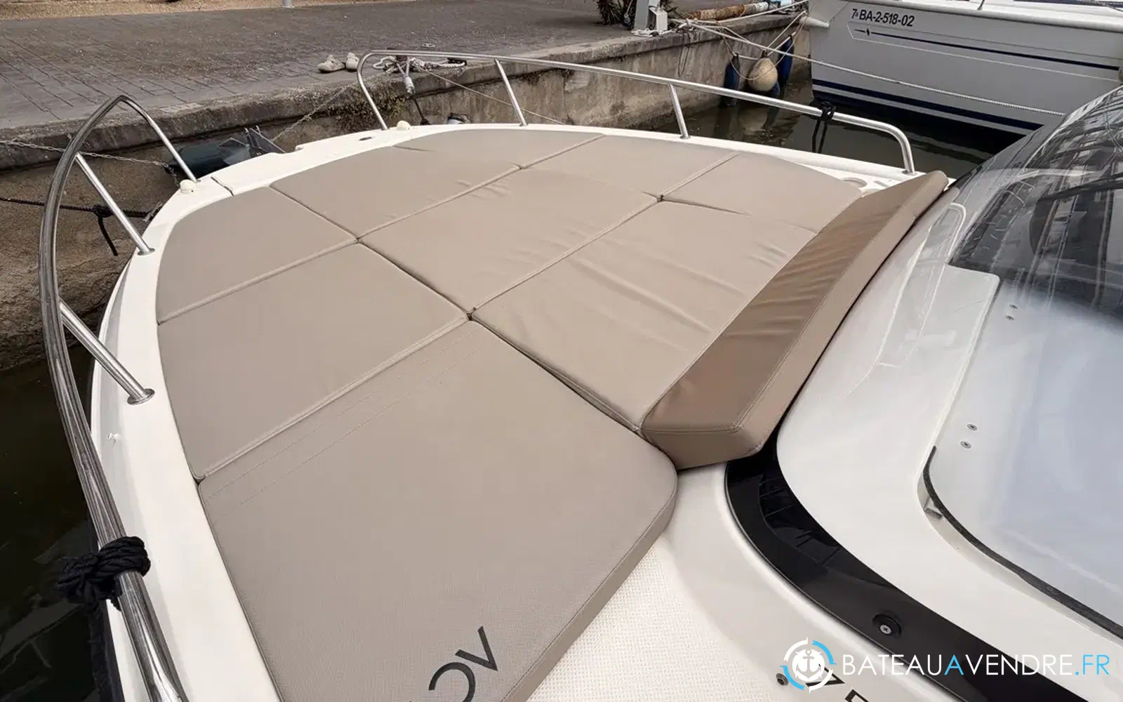 slider 8 Quicksilver Activ 755 Sundeck