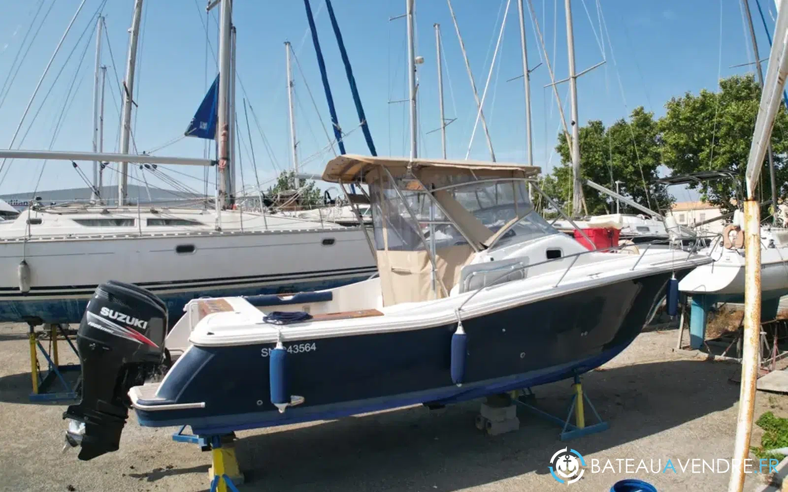 slider 1 Jeanneau Cap Camarat 925 WA