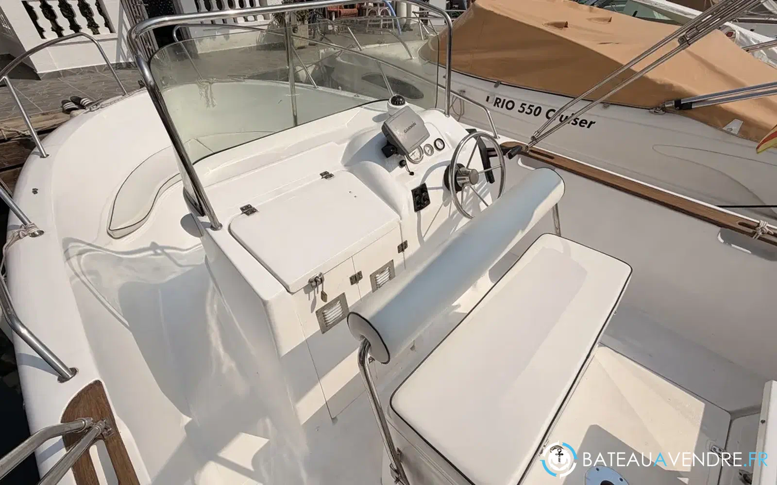 slider 10 Pacific Craft 550 Open