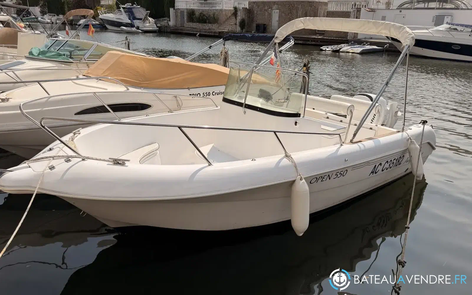 slider 2 Pacific Craft 550 Open