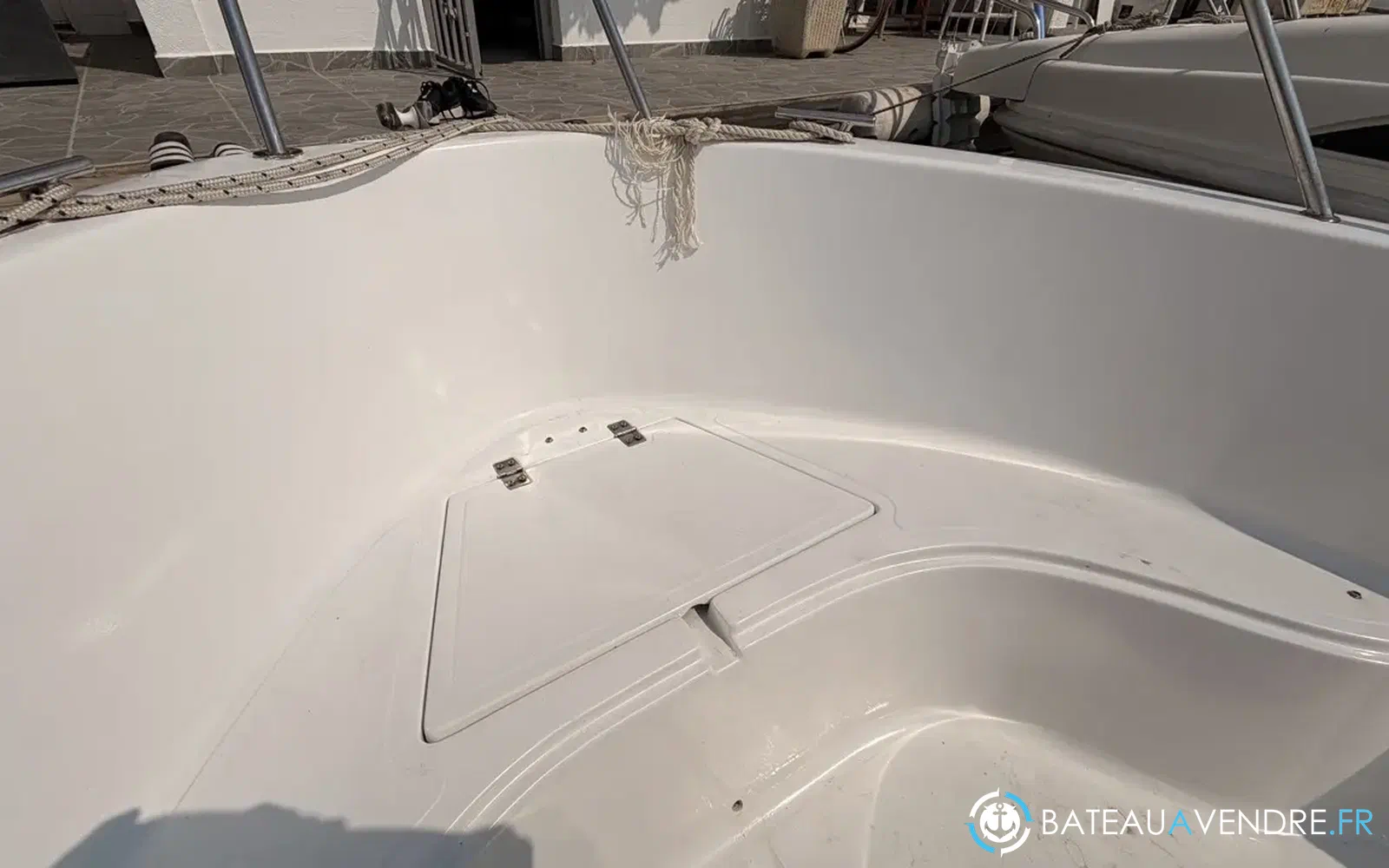 slider 8 Pacific Craft 550 Open