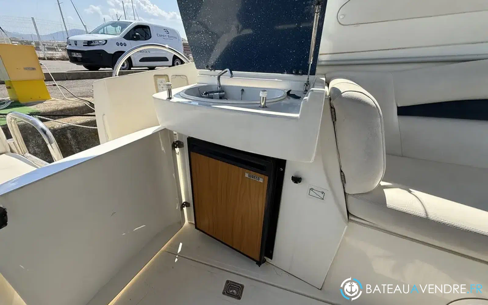 slider 8 Sealine S 38
