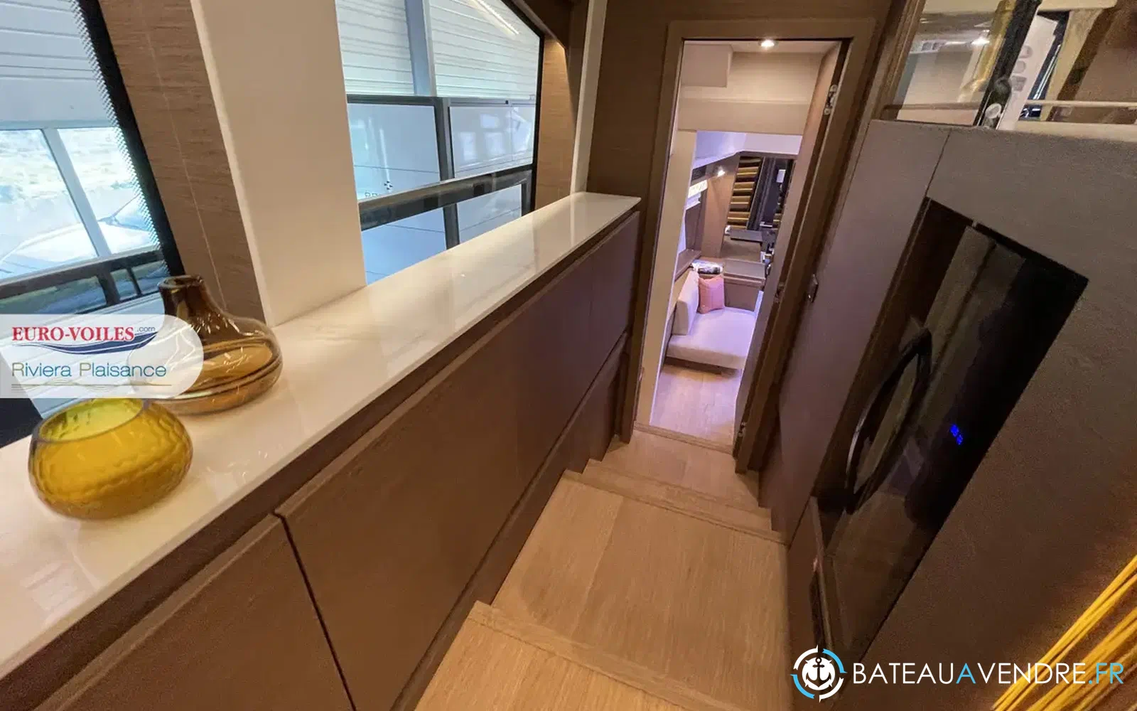slider 13 Prestige Yachts X70