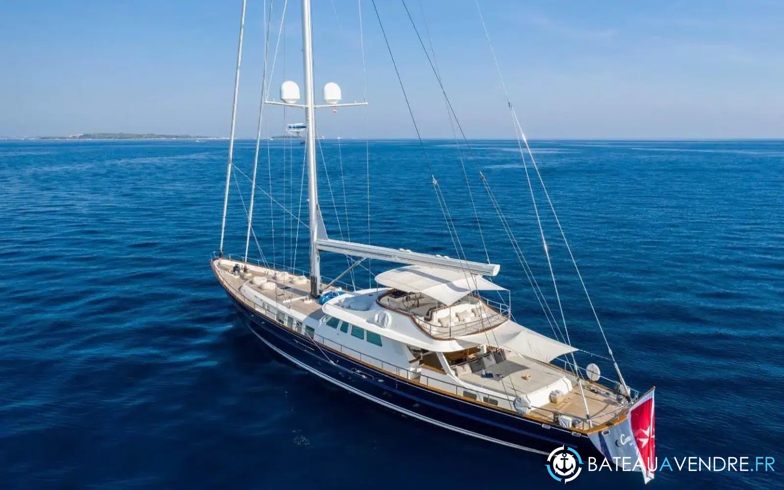 slider 0 Dutch Yacht Corto Maltese