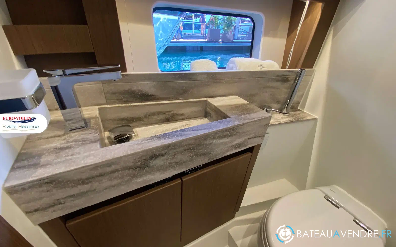 slider 16 Prestige Yachts X60