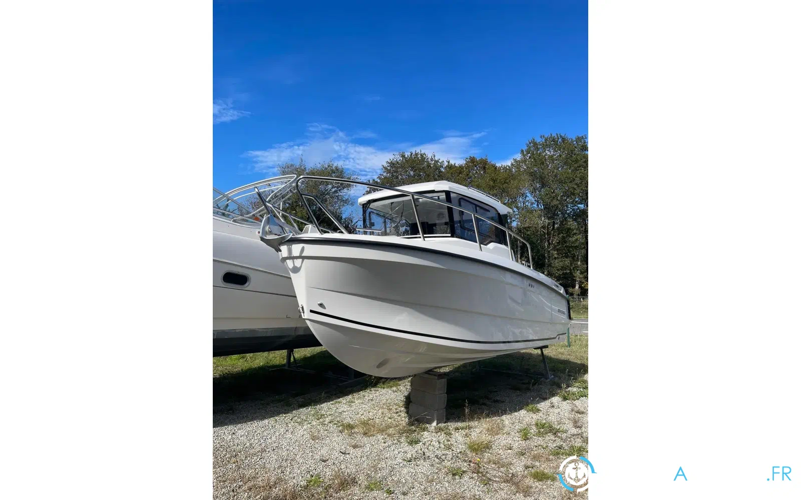 slider 0 Parker 700 Pilothouse