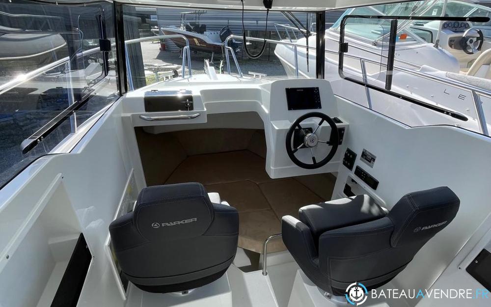 Parker 700 Pilothouse interieur photo 5