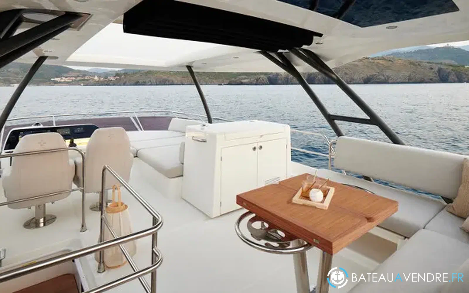 slider 17 Prestige Yachts F5.7