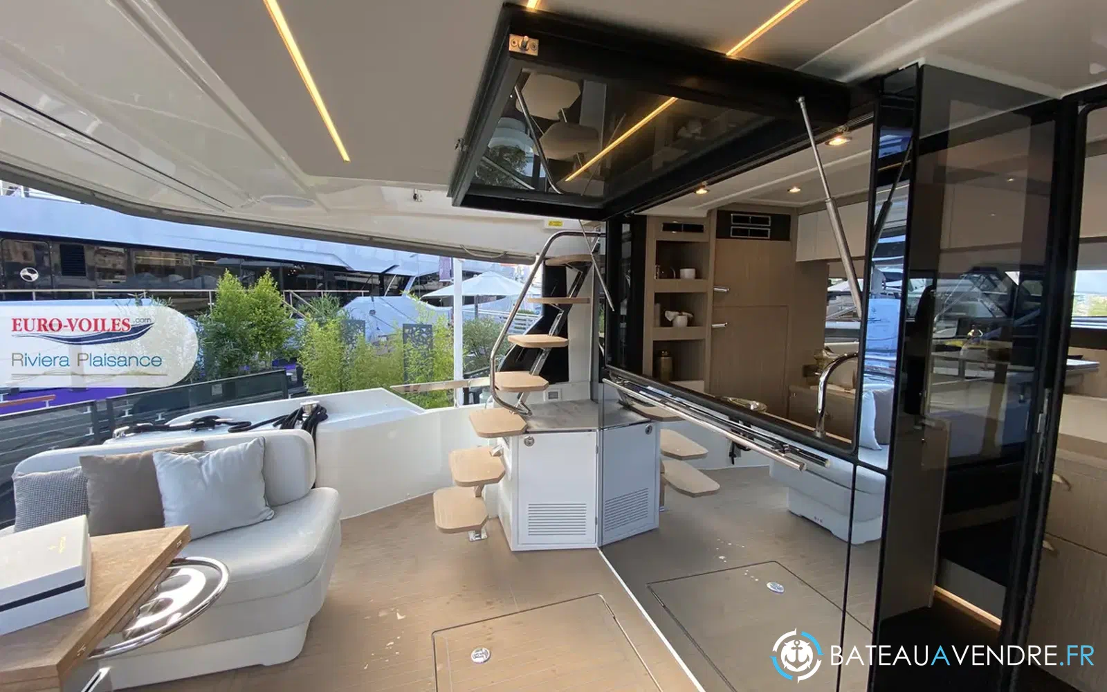 slider 5 Prestige Yachts F4.9