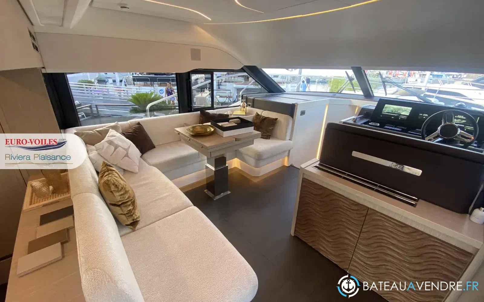 slider 7 Prestige Yachts F4.9