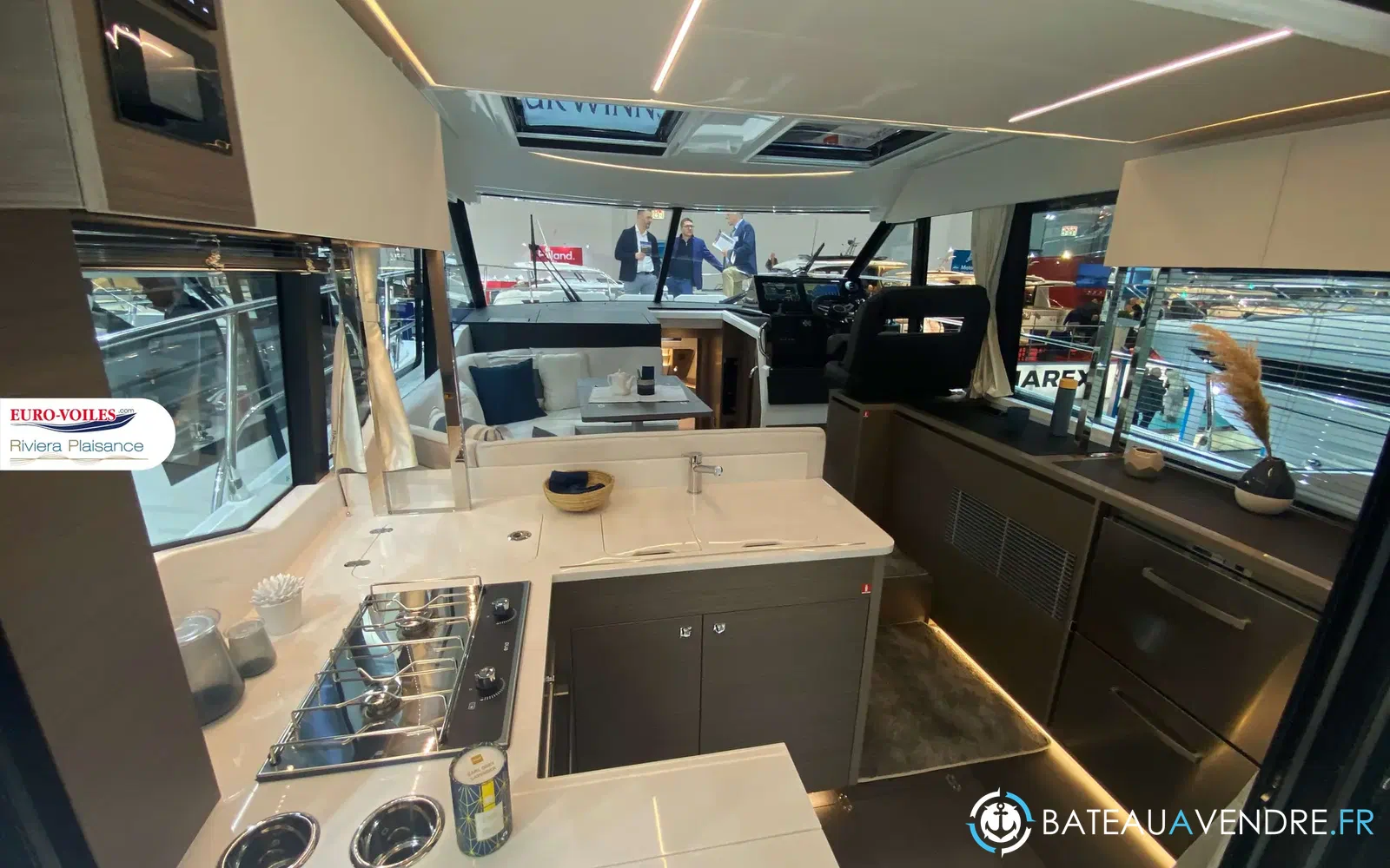 slider 7 Jeanneau Merry Fisher 1295 coupé