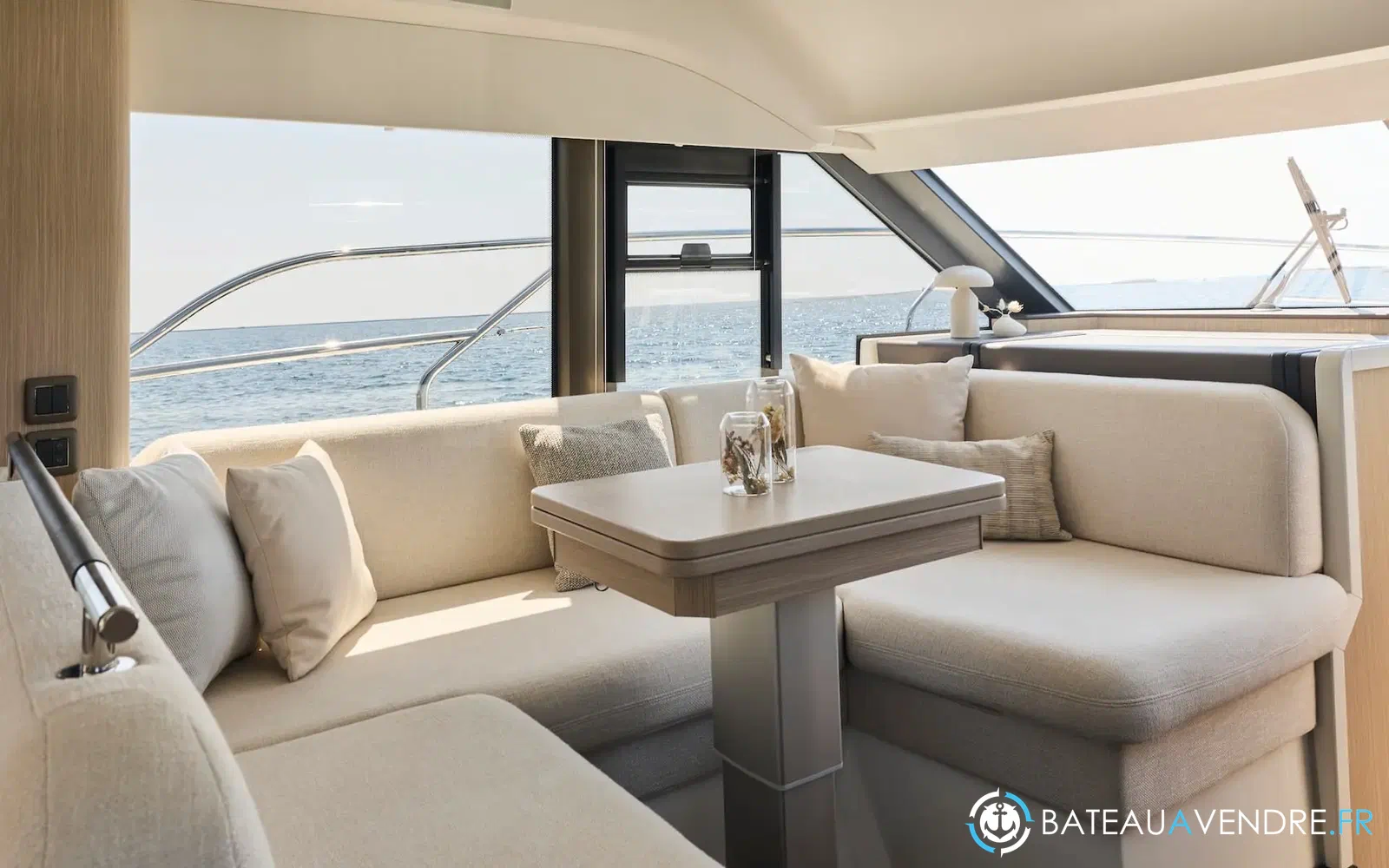 slider 17 Prestige Yachts F4.3
