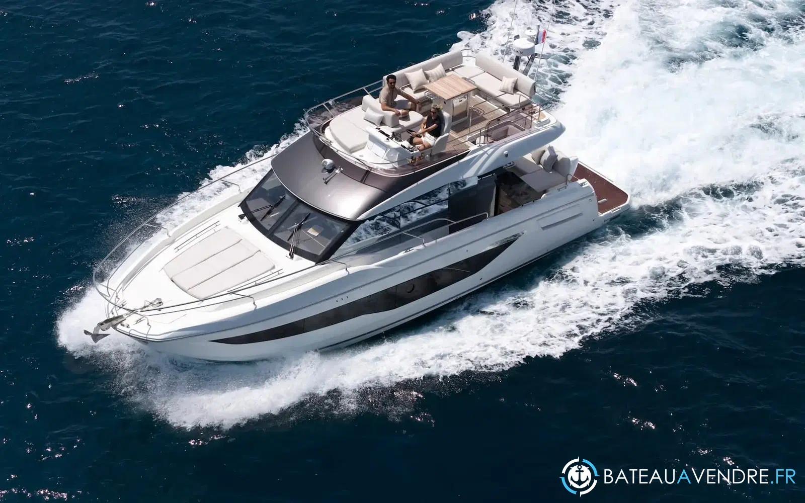 slider 5 Prestige Yachts F4.3
