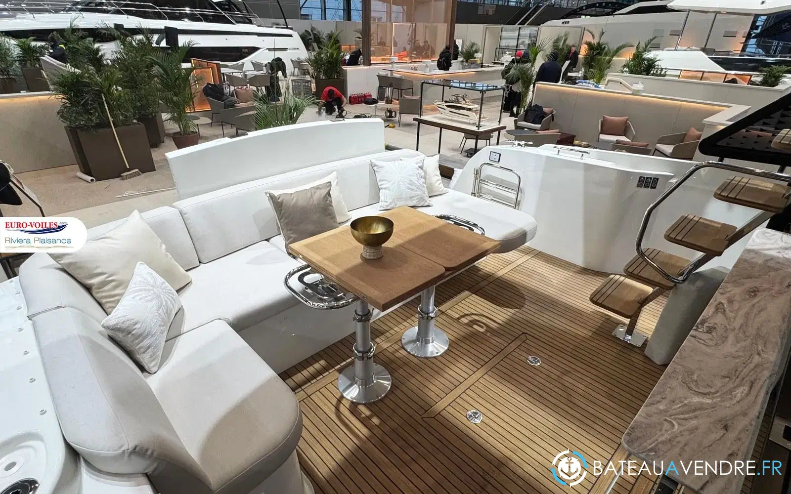slider 8 Prestige Yachts F4.3