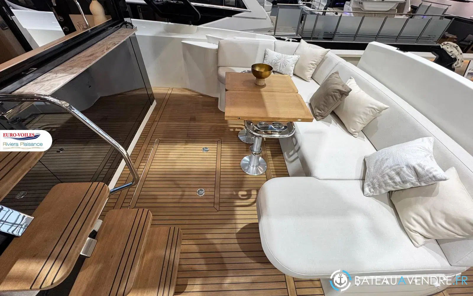 slider 10 Prestige Yachts F4.3