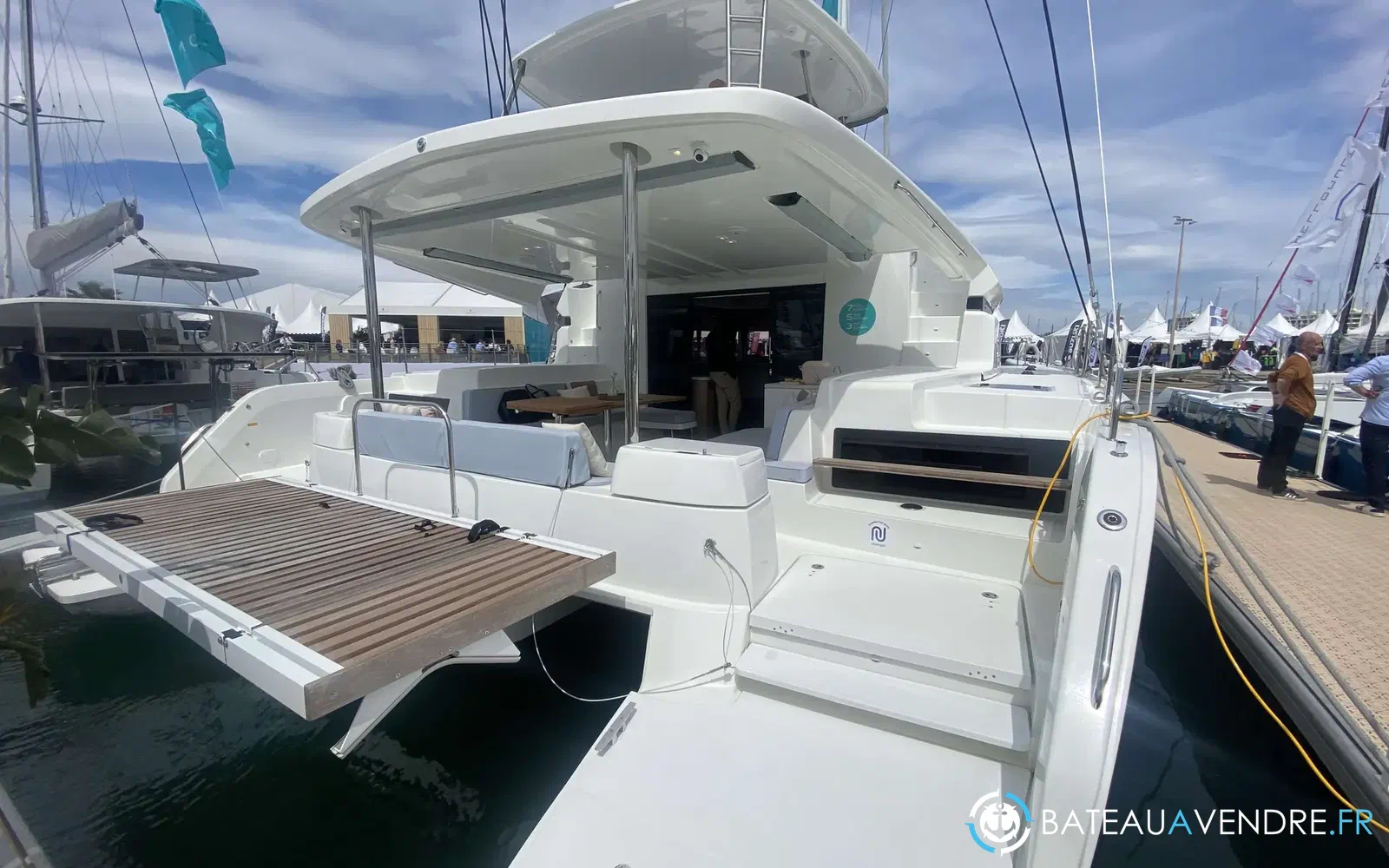 slider 2 Lagoon 51