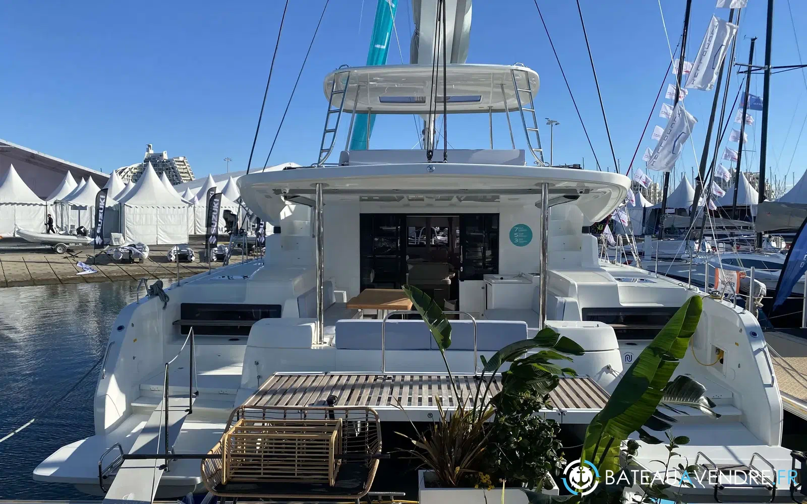 slider 3 Lagoon 51