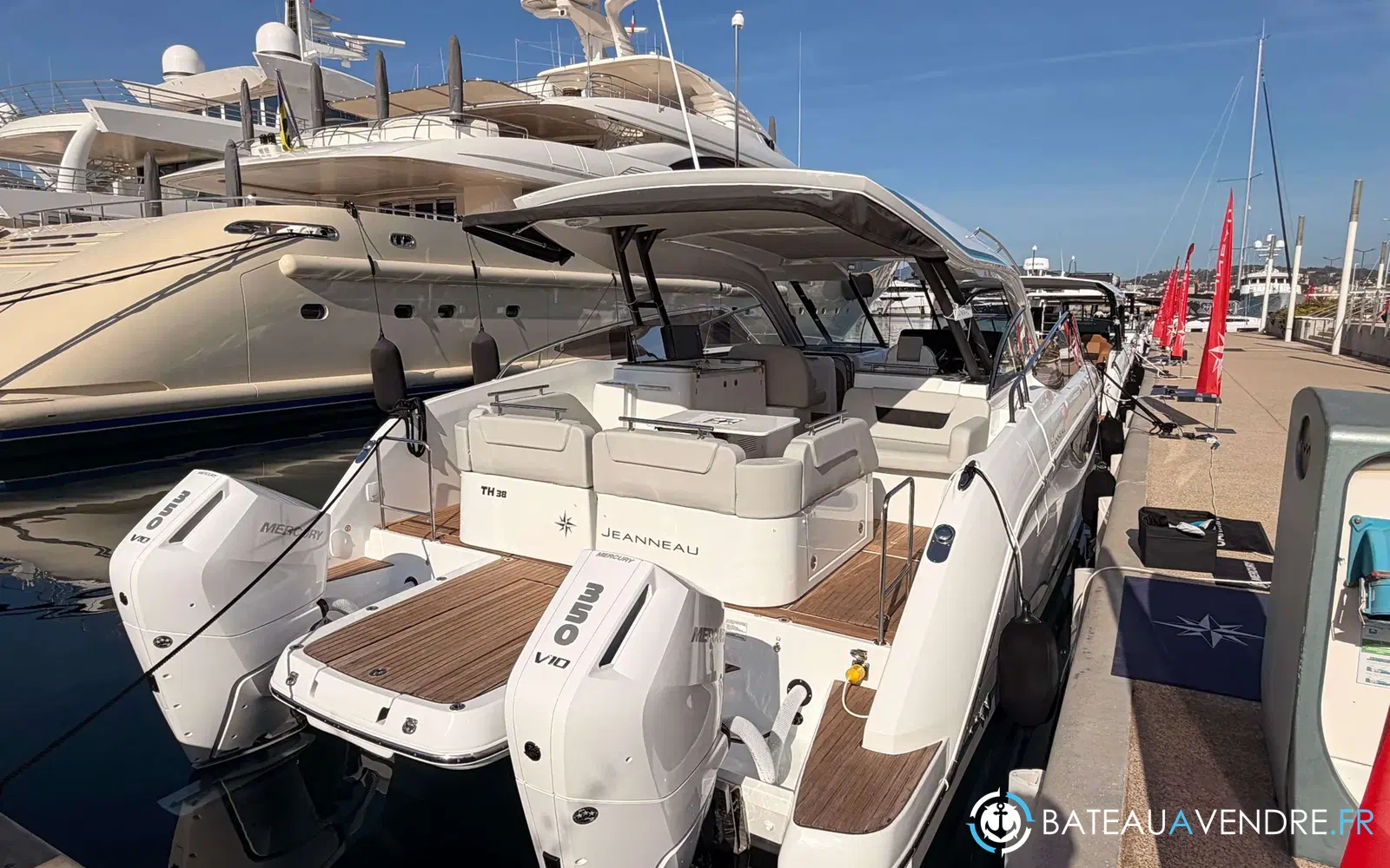 slider 1 Jeanneau TH 38