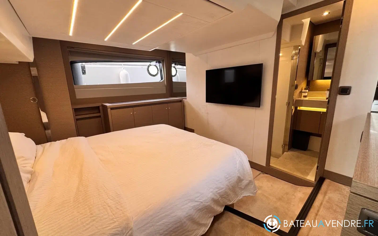 slider 12 Prestige Yachts 520 Fly